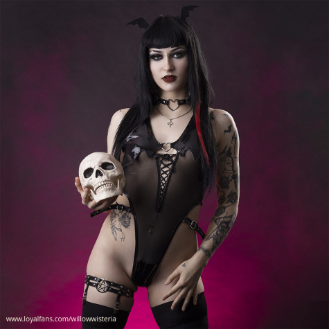 Willow Wisteria's Official Social Fan Page | LoyalFans