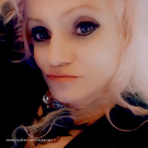 Skylar raye’s Official Social Fan Page | LoyalFans