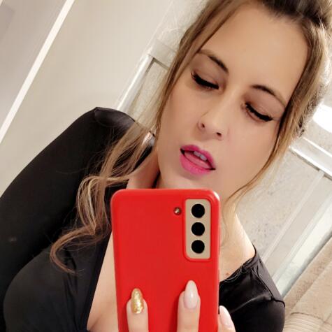 Goddess Ingrid93 avatar