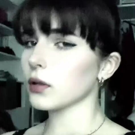 RoxyOwnsYou avatar