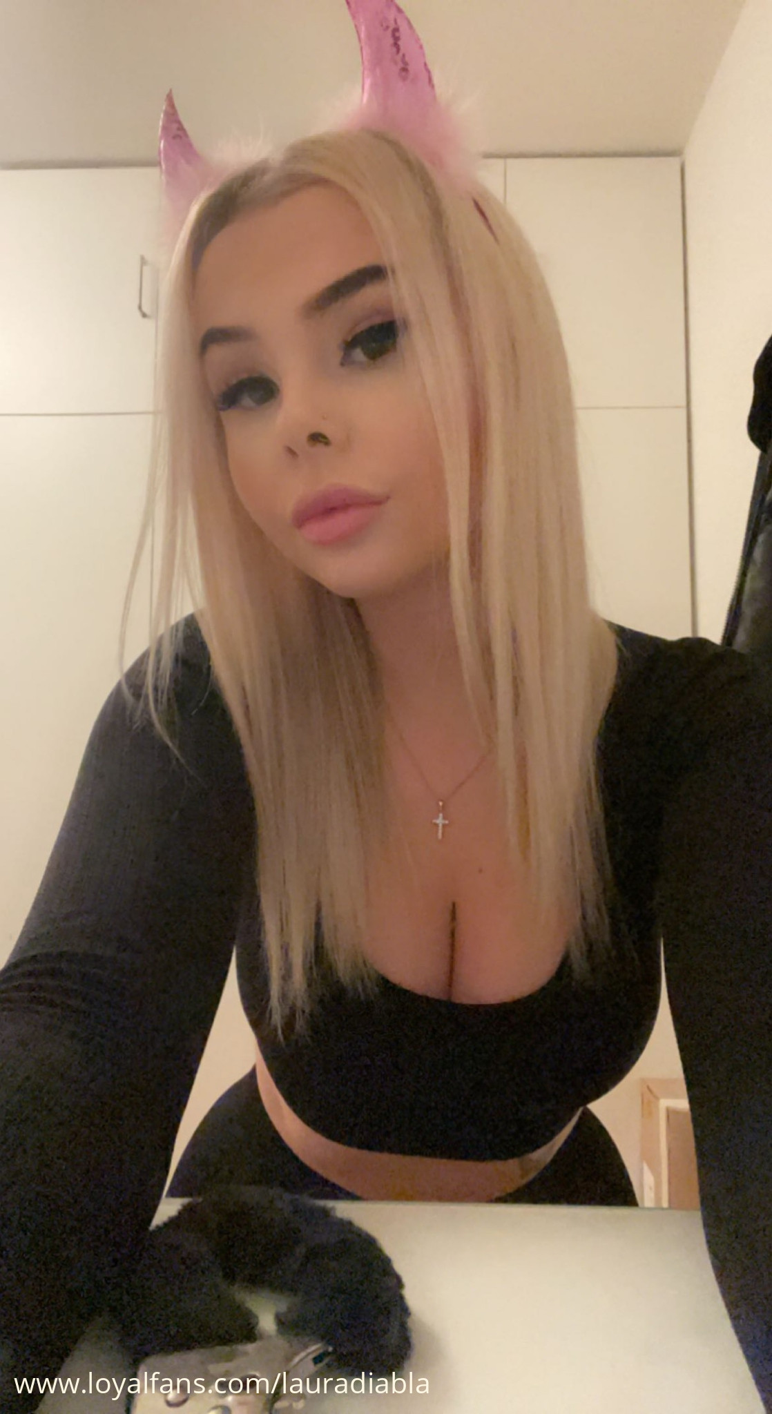 Laura Diabla’s Official Social Fan Page | LoyalFans