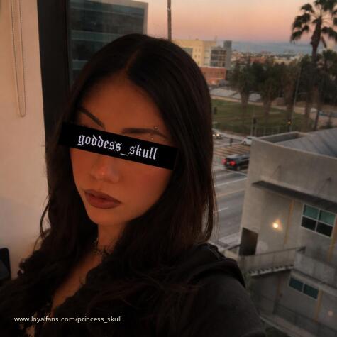 skullyyxoxo avatar