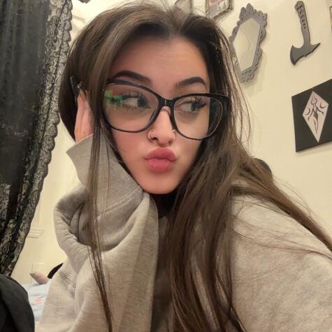 Mstrss Scarlett avatar