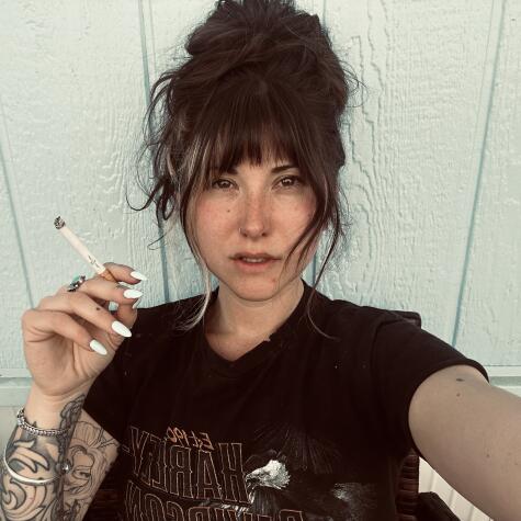 Roxie13 avatar
