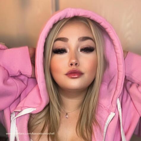 KassieBombshell avatar