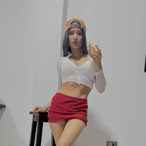 Mia Kamila avatar