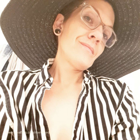 Mx Meredith Mae avatar