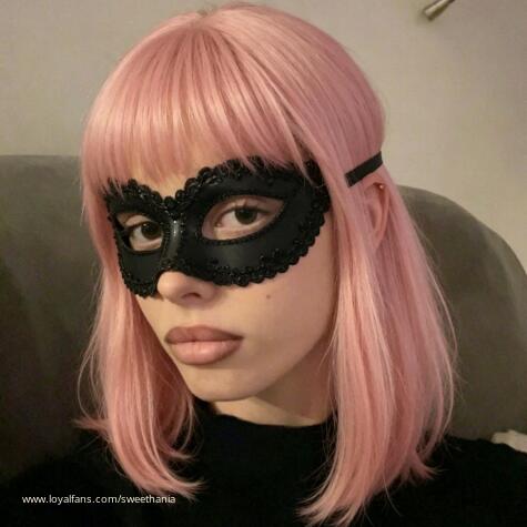 sweethania avatar