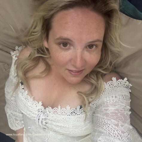 ElenaNyx38 avatar
