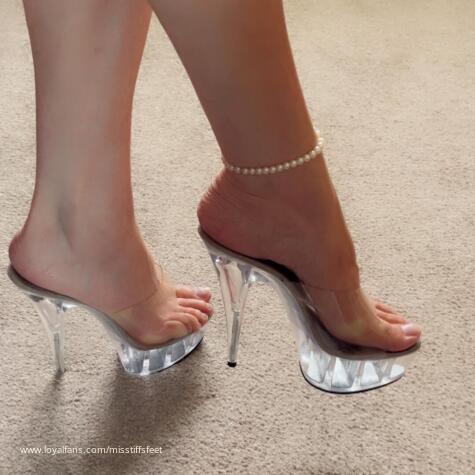 Miss Tiff T avatar