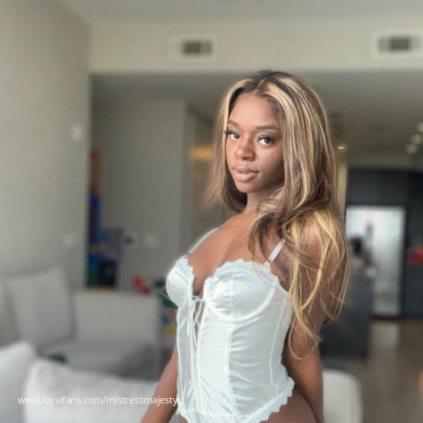 MistressMajesty avatar