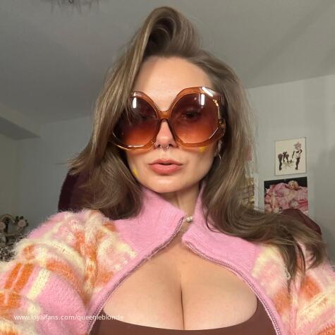 Queenieblonde avatar