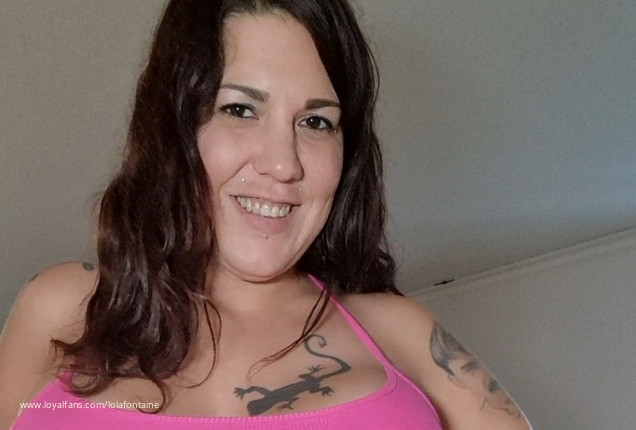 Messing up entire hotel room with the BIGGEST SQUIRTS EVER!! - Lola