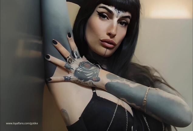 GOTH YOGAPANTS ASS PARADISE! - GODDESS GOTIKE Latex Femdom Findom
