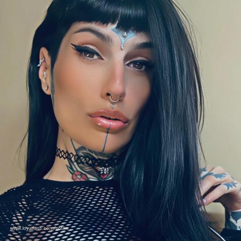 MISTRESS GOTIKE Findom Femdom Latex  avatar