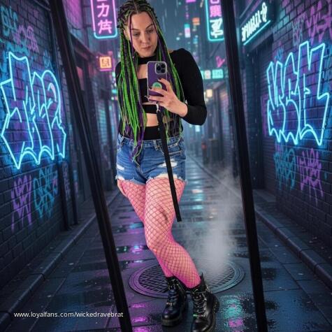 Wickedravebrat avatar