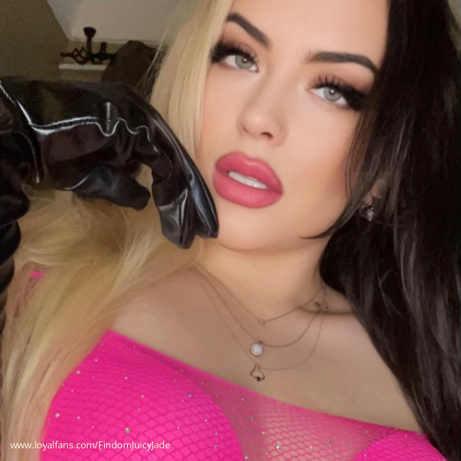 Juicy Jade’s Official Social Fan Page LoyalFans