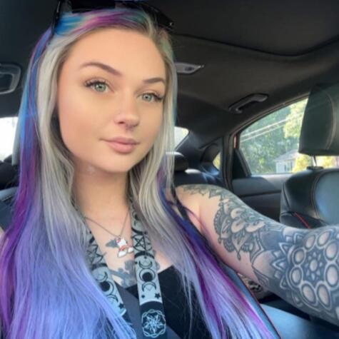 Livingdeadgal avatar