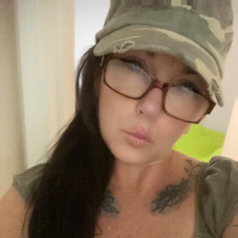 MsSubmissive_007 avatar