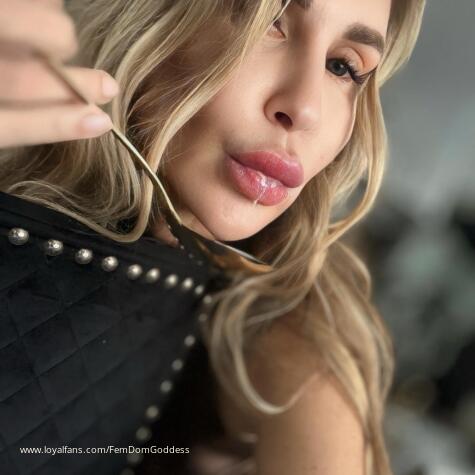 Fetish FemDomGoddess avatar