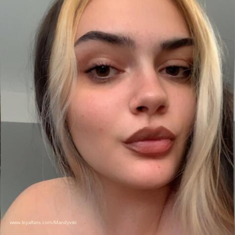 Mandy V avatar