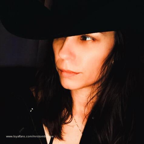 Mrs Tombstone avatar