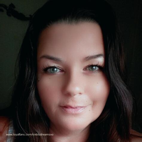 Ox bLuDrEaMs xO avatar