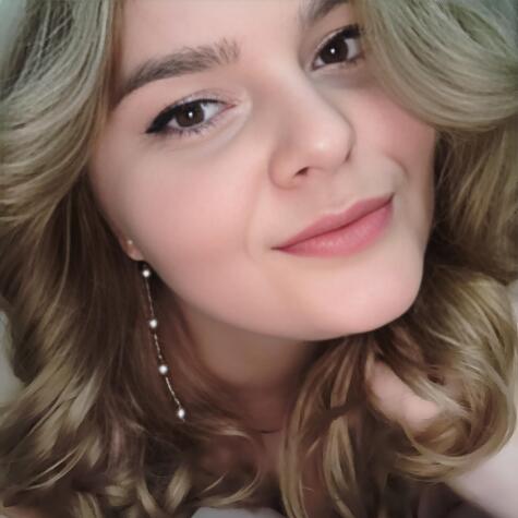 MeganSkies avatar