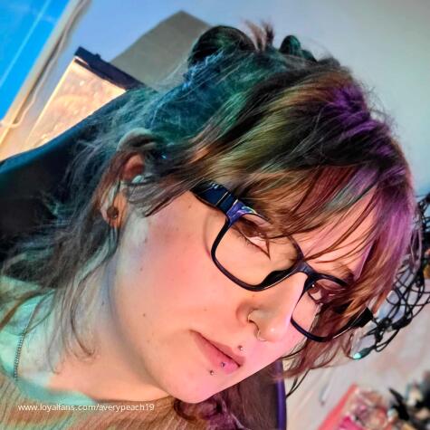 Averypeach19 avatar