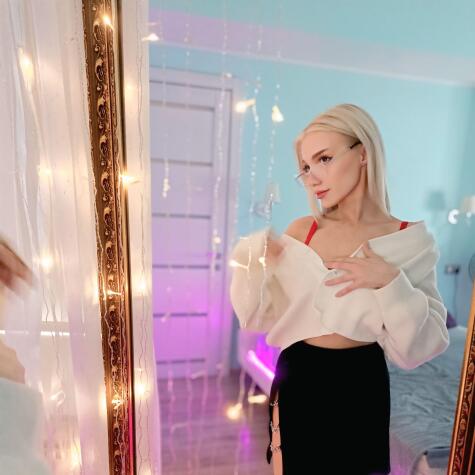 Anya Taylor avatar