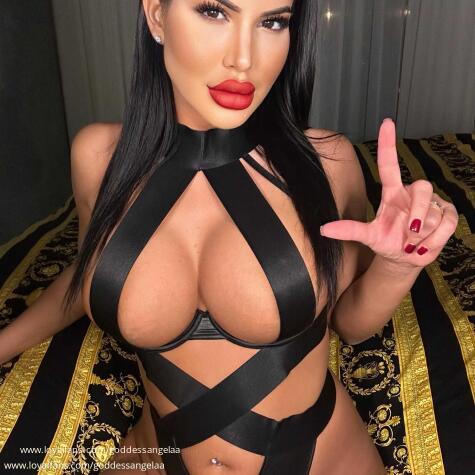 FINDOM Goddess Angela avatar