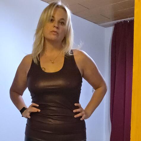 LadyDoreen77 avatar