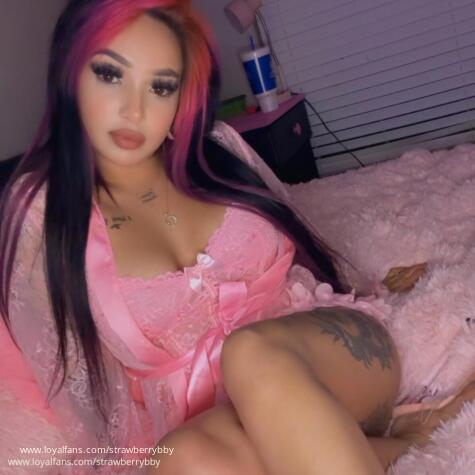 Strawberrybby avatar