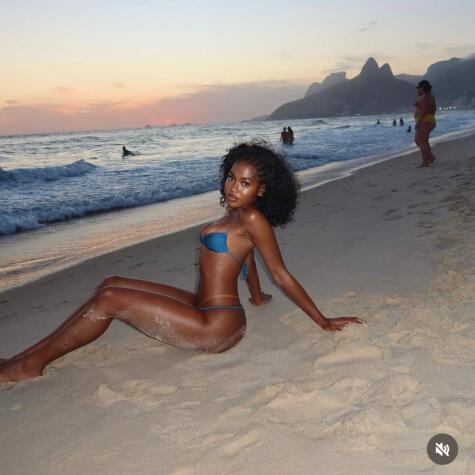 Dark skinned Girl avatar