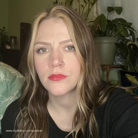 queenlis avatar