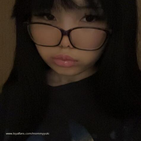 mommy yuki avatar