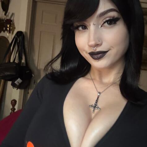 Emilyy Manson avatar