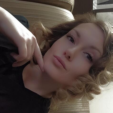 Mistress_Lucy94 avatar