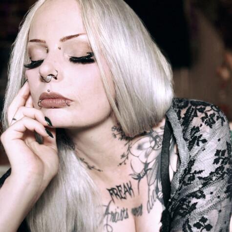 Alinaslittlesecret avatar