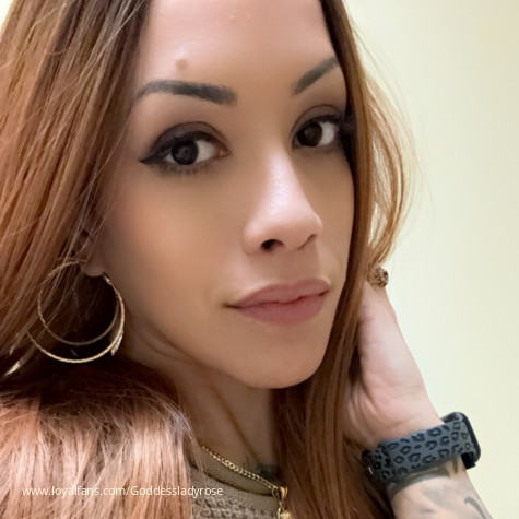 Queen Lady Rose avatar