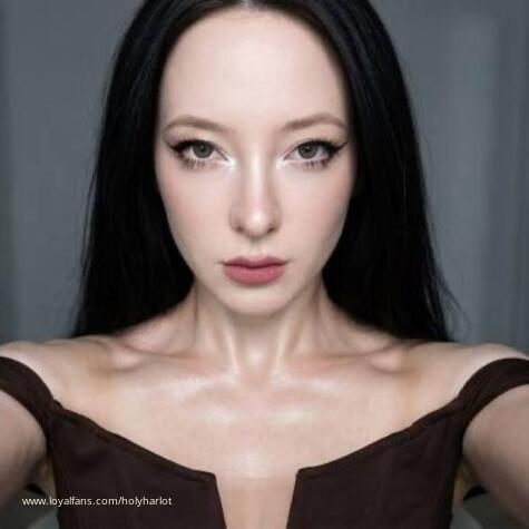 Holy Harlot avatar