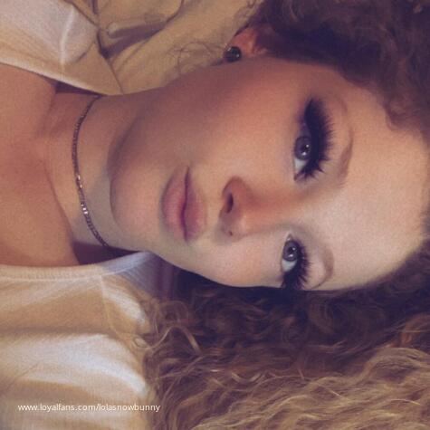 Lola Snow bunny avatar