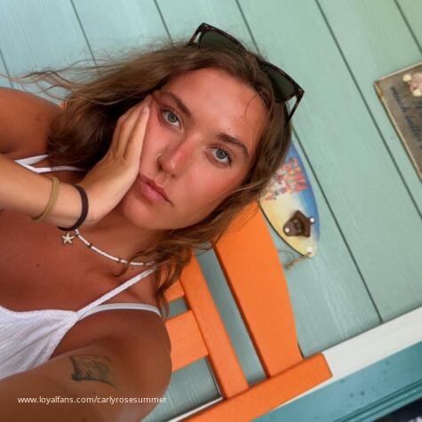 carlyrosesummer avatar