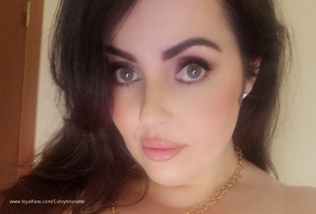 Irish Goddess Curvybrunette