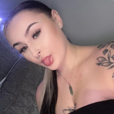 Danielle14 avatar