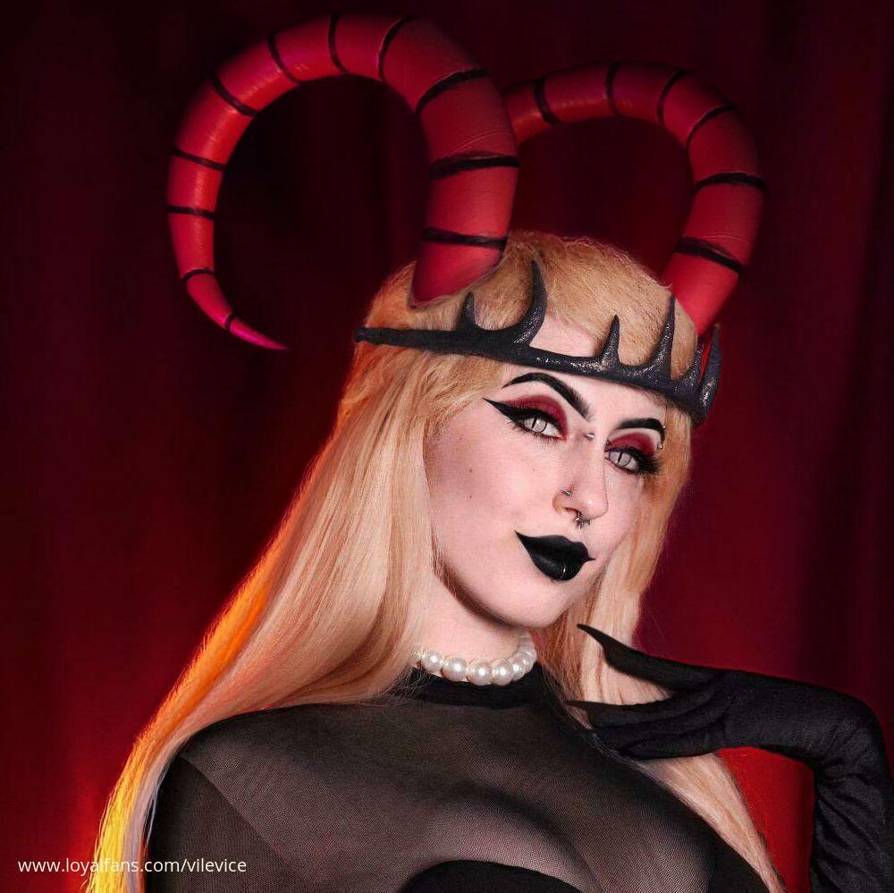 Divine Goddess Lilith's videos and clips | Official account | LoyalFans