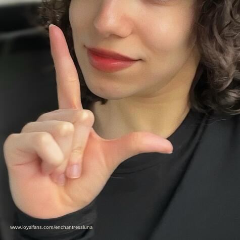 enchantressluna avatar