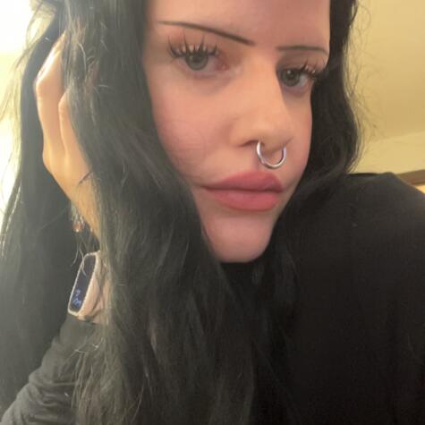 Lola Lynch avatar