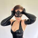 Queen Lucy UK avatar