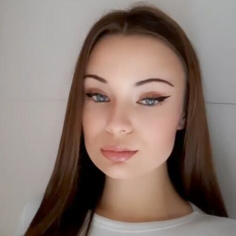 Isabell_45 avatar
